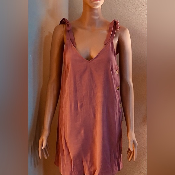 TOPSHOP•SIZE-6•BLUSH COLORED•TIE STRAPS•BUTTON SIDE•MINI DRESS 3 for $15 - Picture 3 of 13